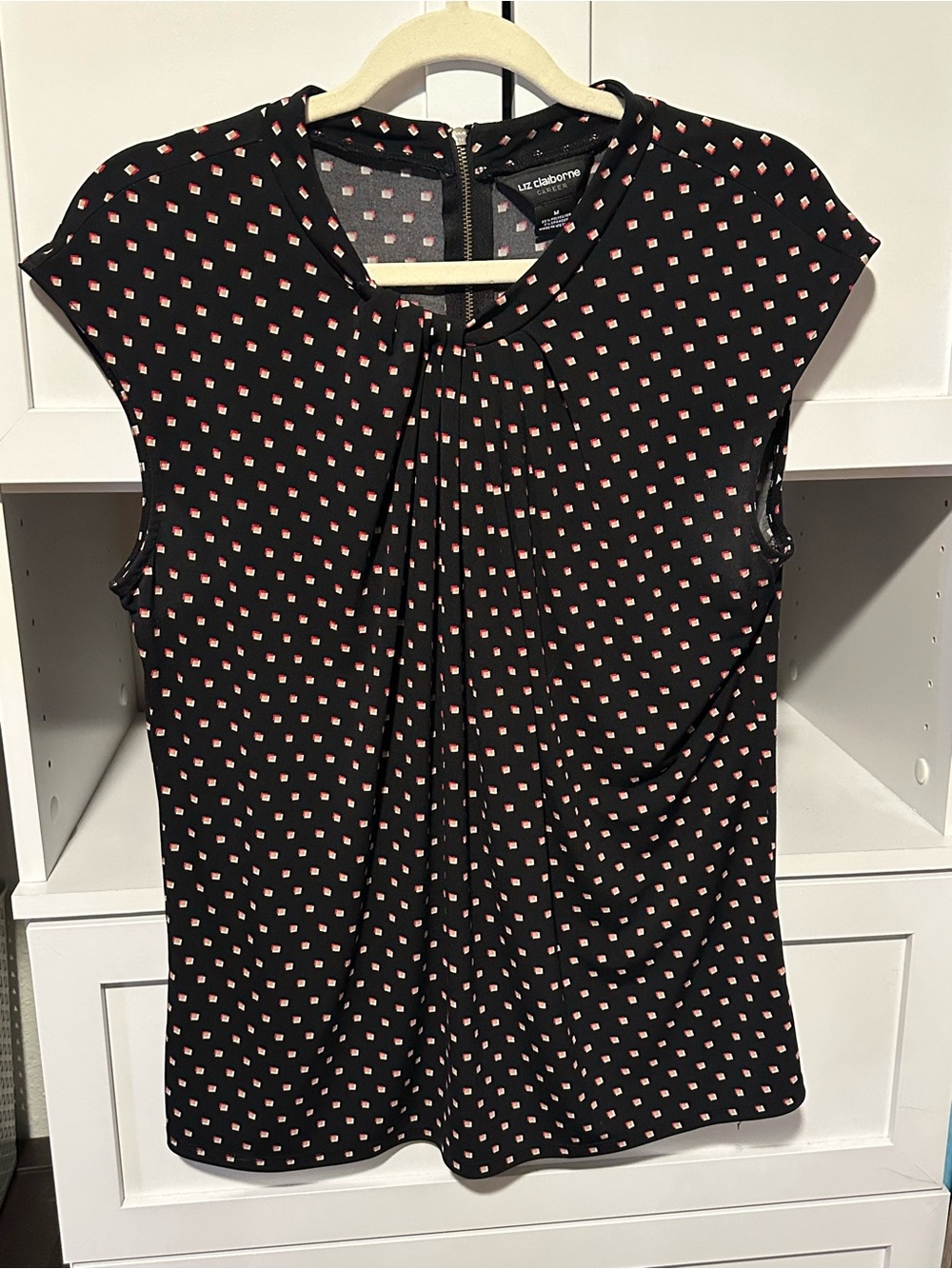 Liz Claiborne Career Black Geometric Pleated Blouse Size Medium